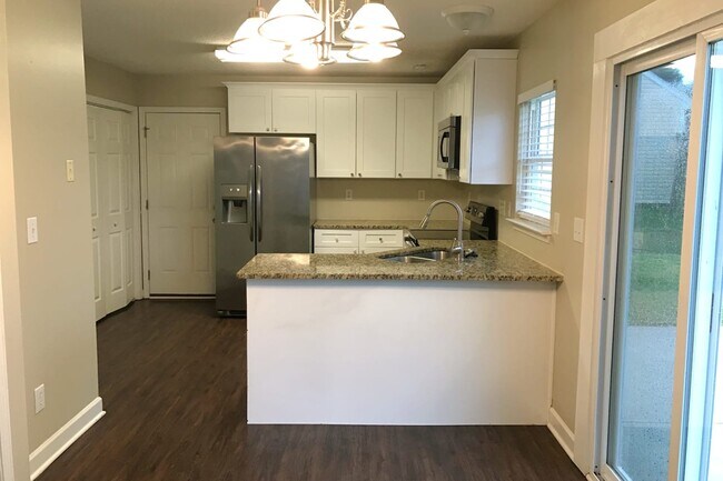 Building Photo - 11323 Pointer Ridge Dr