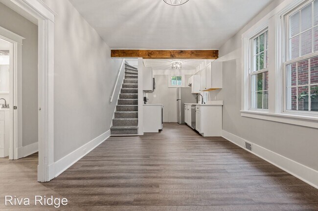 Foto del edificio - 3 br, 1 bath House - 120 Sumner Avenue