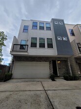 Building Photo - 1413 Holly St