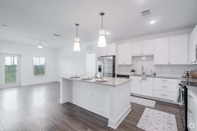 2BR, 2BA - 1,079SF B3 The Fleur de Lys 7785-319 - Griffon at Vero Beach