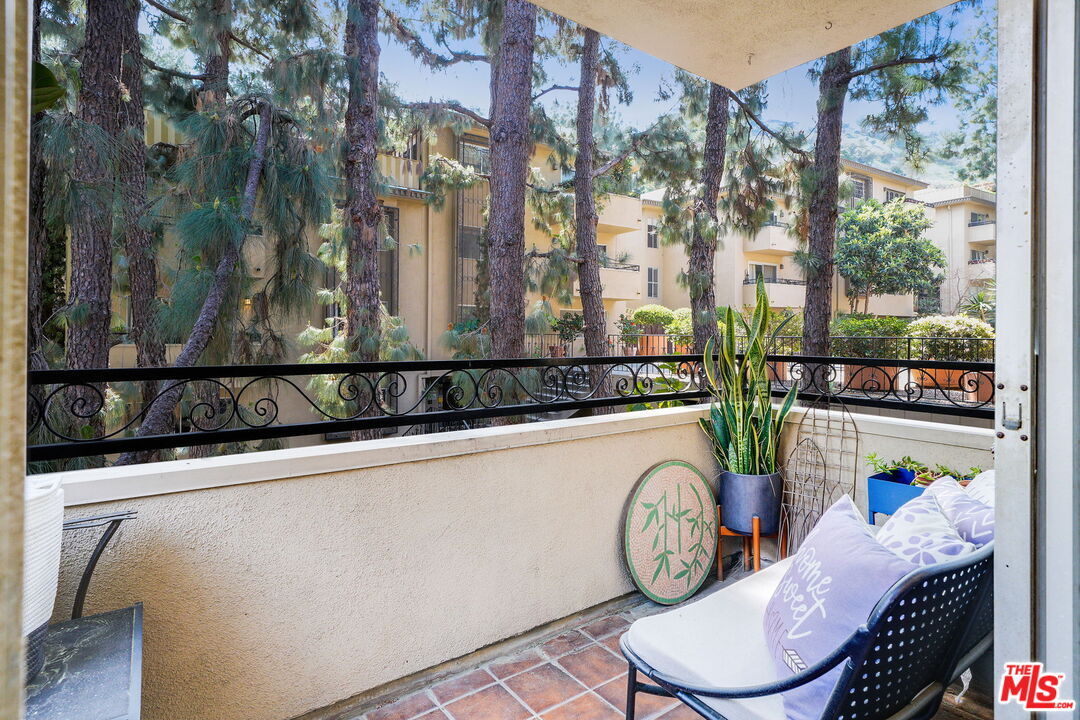 Foto principal - 6728 Hillpark Dr