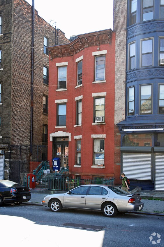 Building Photo - 461 4th Ave