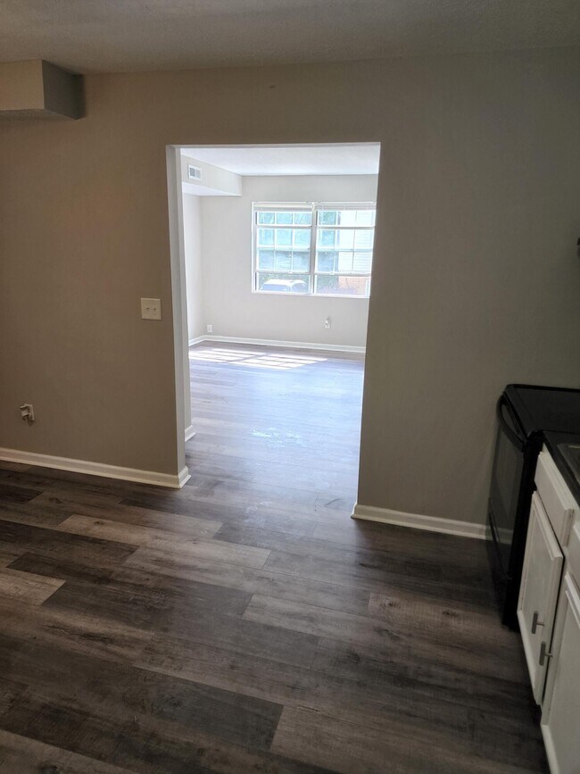 Foto del edificio - 1004 Plateau St