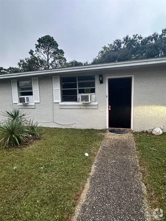 Building Photo - 671 E Olive Rd