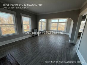 Building Photo - 12933 Clifton Blvd