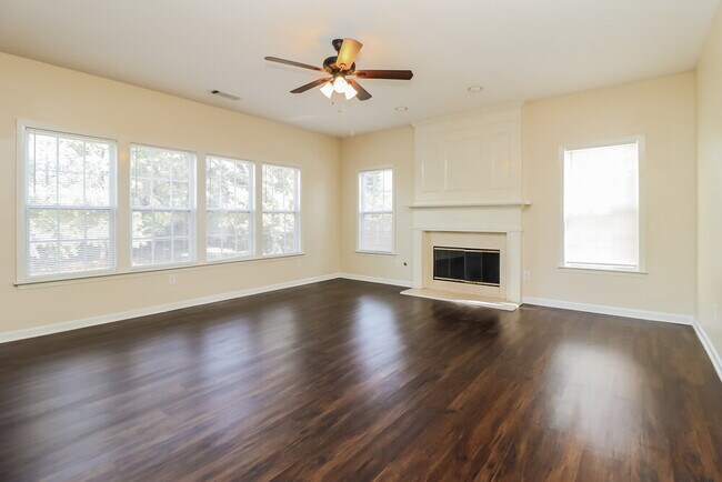 Building Photo - 1364 Darian Ln