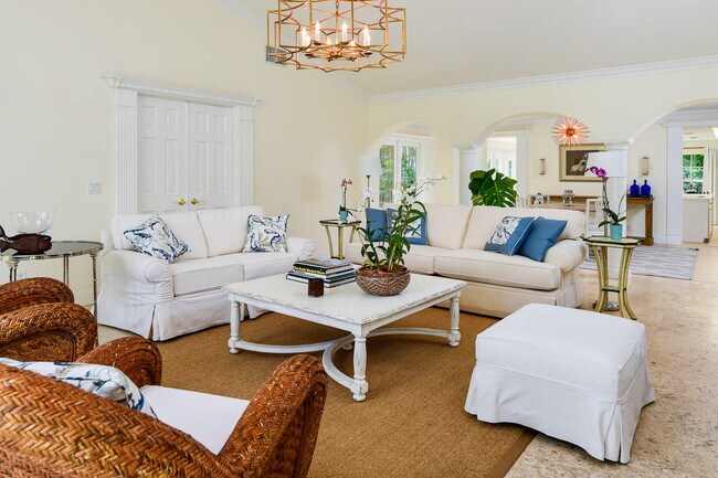 Building Photo - 222 Miraflores Dr
