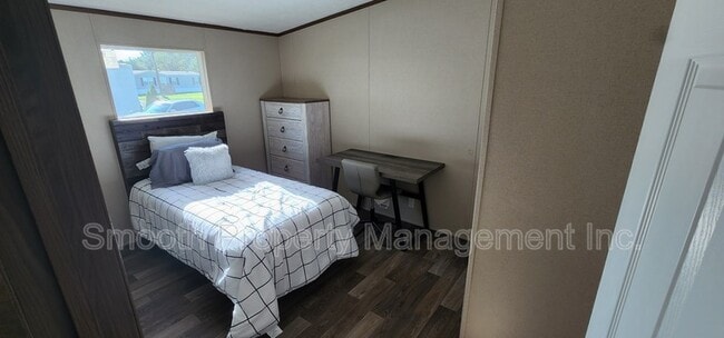 Foto del edificio - 7812 Fleetwood Dr