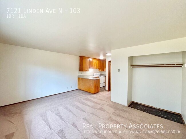 Building Photo - One-Bedroom Close to Green Lake! **Ample S...