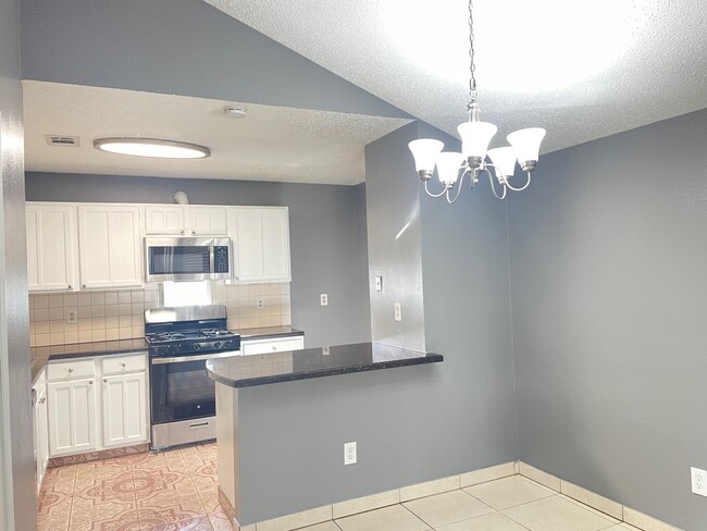 Building Photo - 15807 Beechnut St