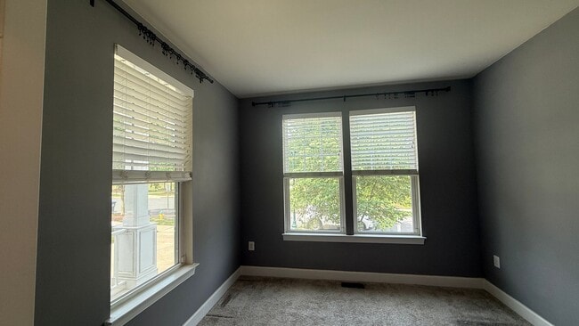 Foto del edificio - Craftsman-Style Home in Embrey Mill