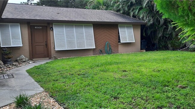 Foto del edificio - 18543 Iris Rd