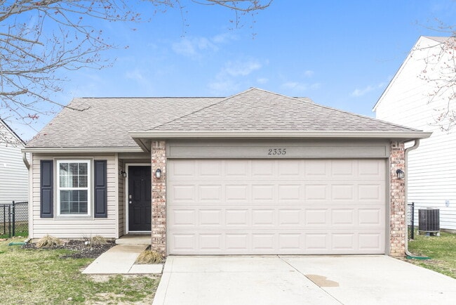 Building Photo - 2335 Layton Park Dr