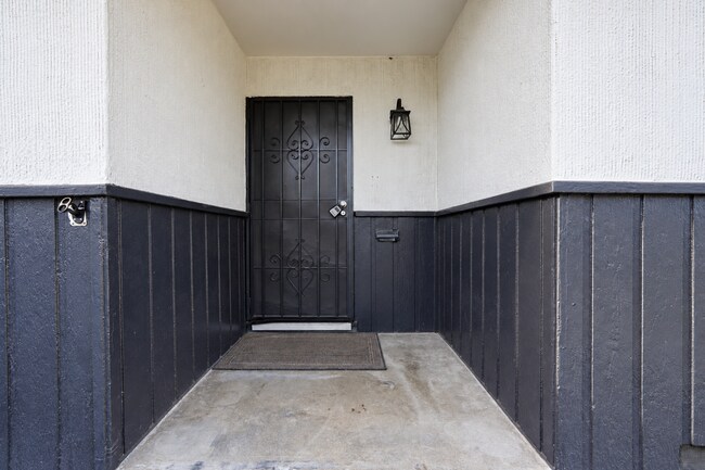 Foto del edificio - 1829 S White Ave