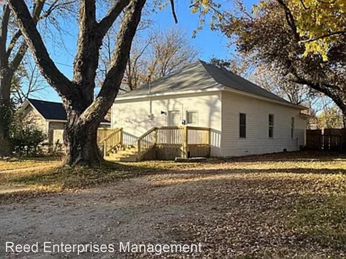 Primary Photo - 3 br, 2 bath House - 1131 W Pacific St