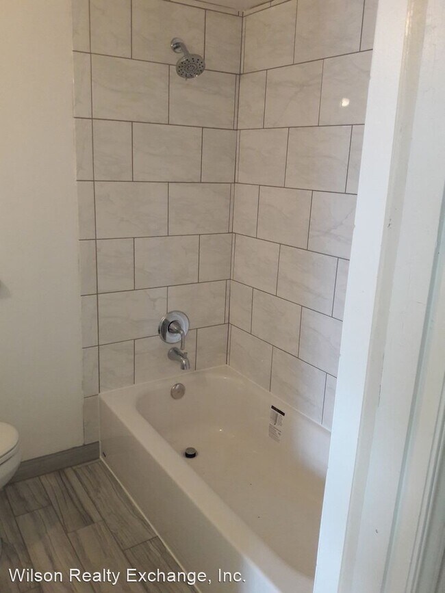 Foto del edificio - 2 br, 1 bath House - 11335 Sunnyside Ave N