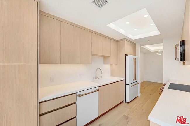 Foto del edificio - 2112 Century Park Ln