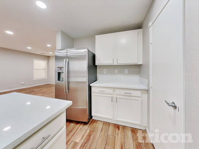 Building Photo - 102 Health Aster Ct