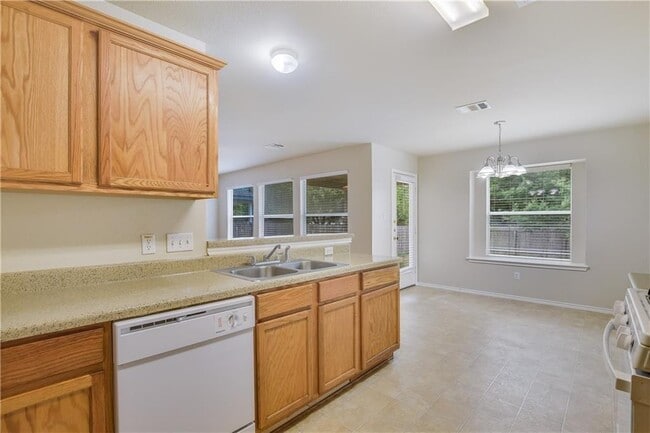 Foto del edificio - 11705 Raymond C Ewry Ln