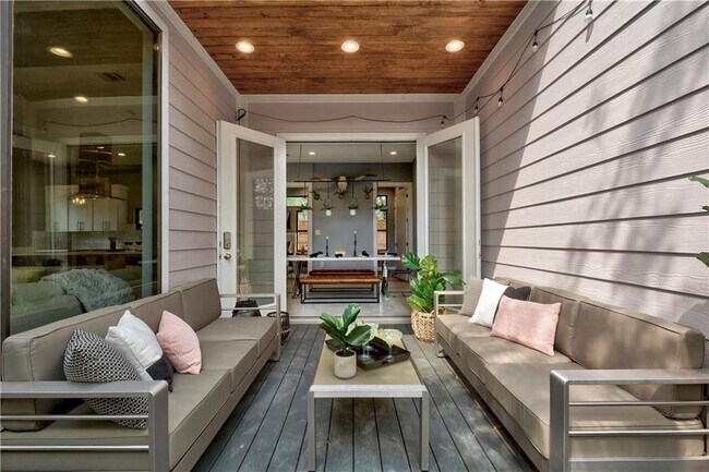 Foto del edificio - 6504 Porter St