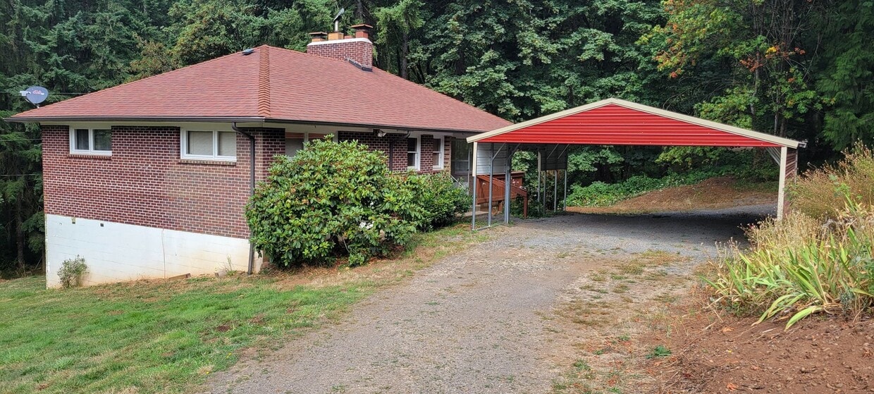 Foto principal - 17900 NE Hillsboro Hwy