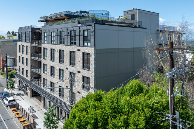 Foto del edificio - Shared Roof Project
