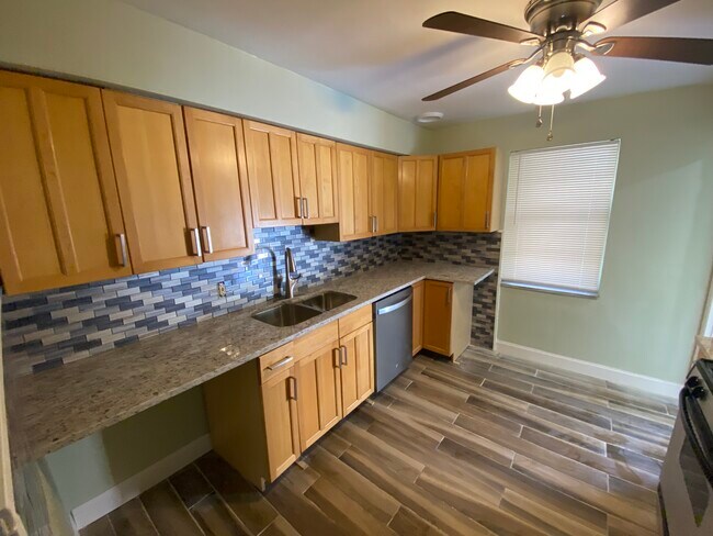 Building Photo - 4164 Bingham Ave