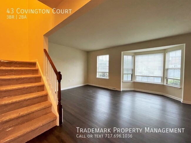 Building Photo - Spacious End of Row Town Home