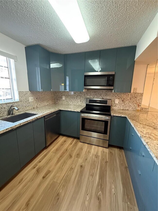 Foto del edificio - 2515 NW 99th Ave