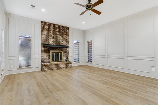 Building Photo - 1617 Century Oaks Dr