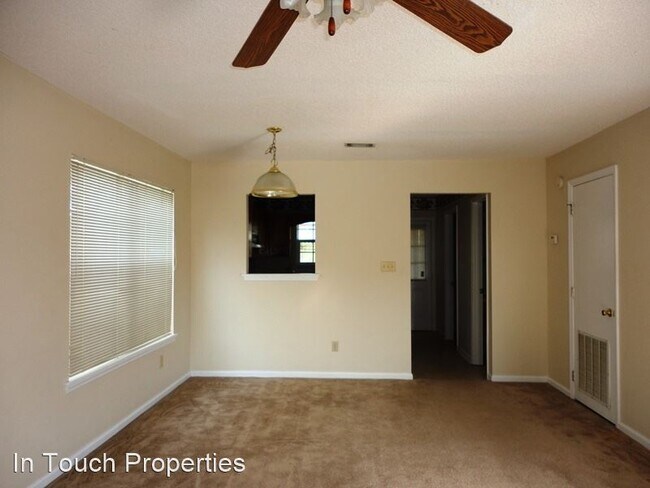 Foto del edificio - 2 br, 2.5 bath House - 355 Brookfield Road