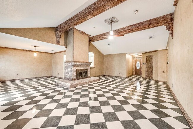 Building Photo - 5028 Hollow Ridge Rd