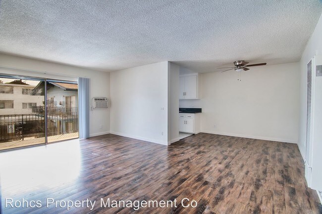 Foto del edificio - 8330 Willis Ave