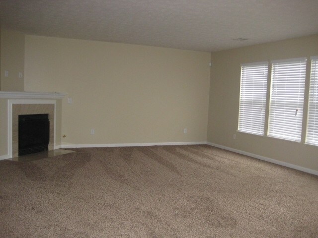 Building Photo - 912 Grand Oak Drive