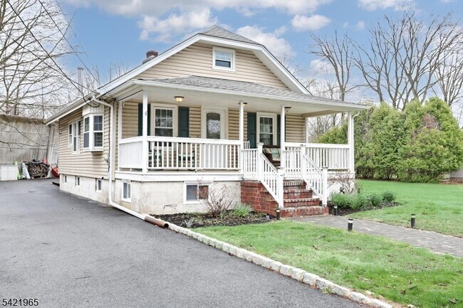 Foto del edificio - 60 Ramapo Ave