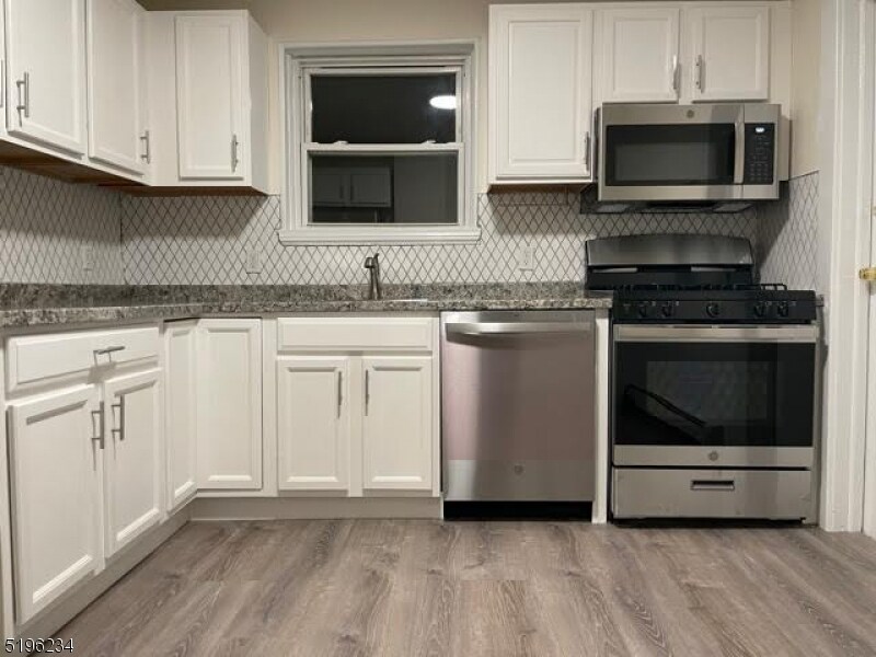Foto principal - 84 Grove St