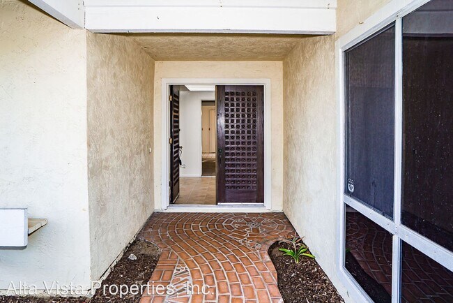 Building Photo - 4 br, 2 bath House - 5404 Coral Reef Ave.