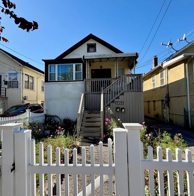 Building Photo - 13-55 Eggert Pl