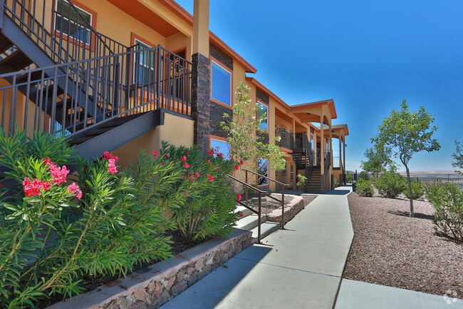 Building Photo - Double View Apartments