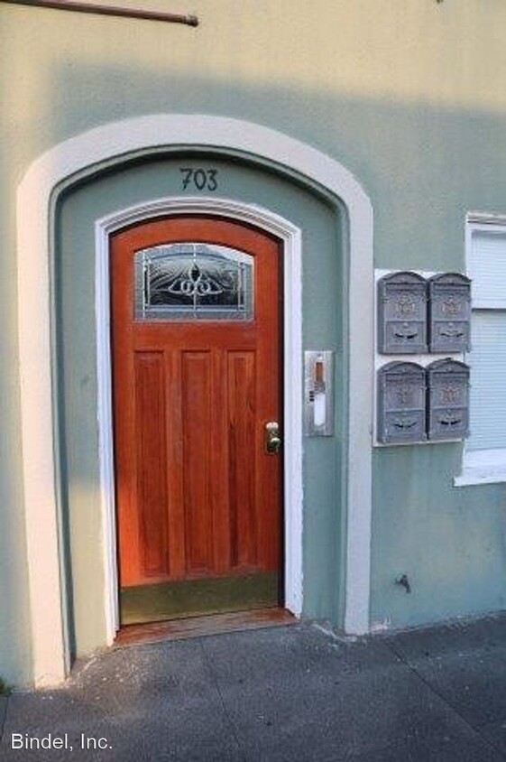 Primary Photo - 703 A St