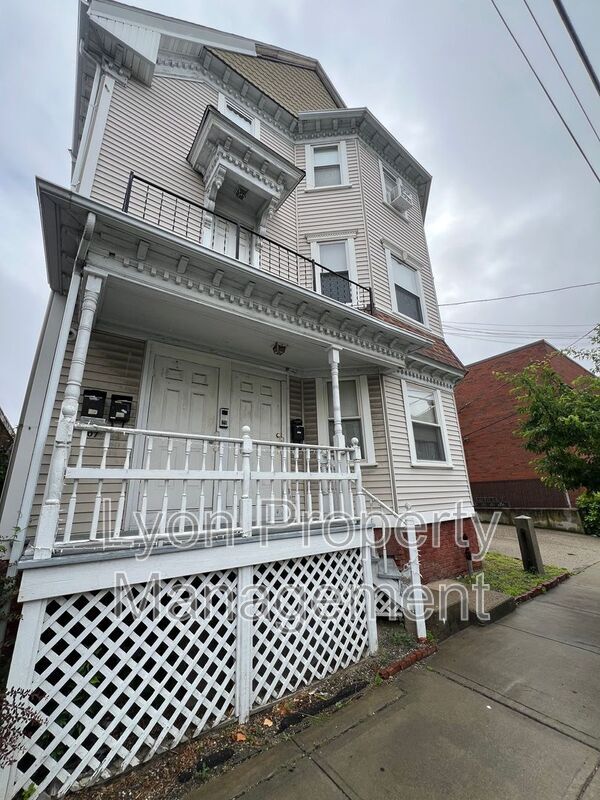 Primary Photo - 407 Smith St