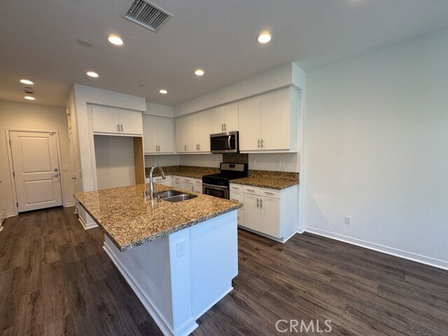 Foto del edificio - 2625 Verna Dr