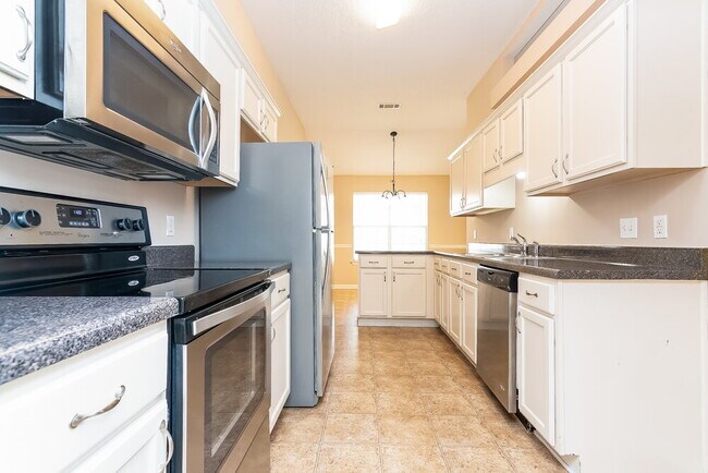 Foto del edificio - 155 Garden Springs Dr