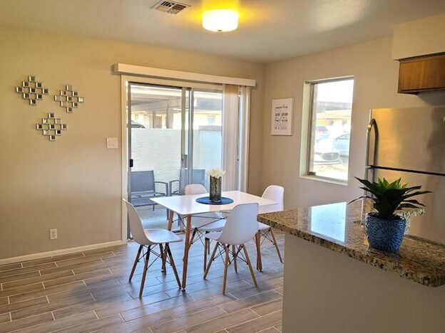 Dining area - 8131 N 107th Ave