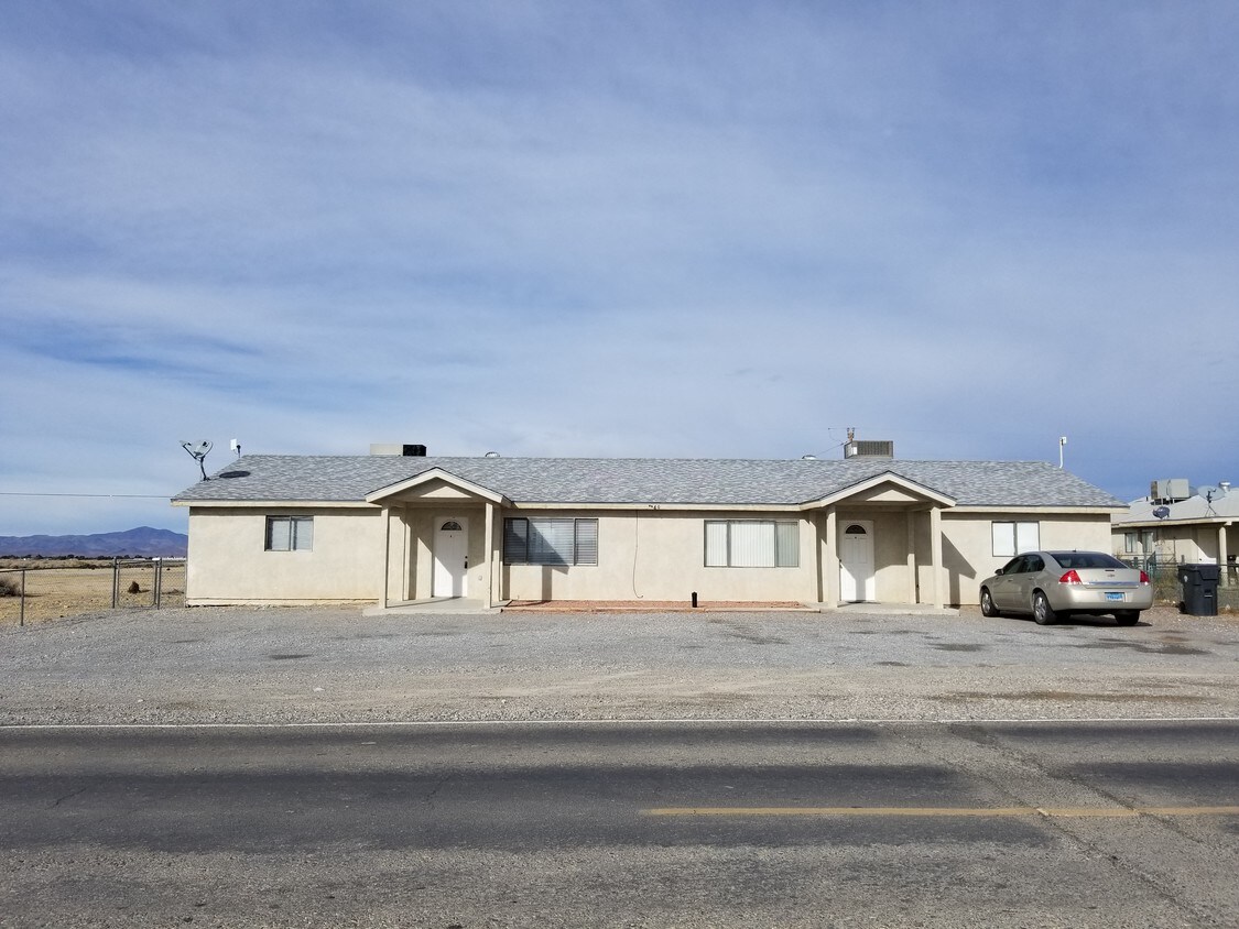 2360 S Mount Charleston Dr E, Pahrump, NV 89048 Condo for Rent in