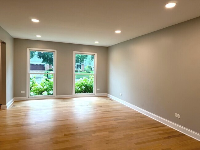 Foto del edificio - 1019 Thunderbird Ln