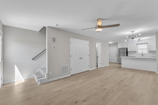 Foto del edificio - 347 E Williams St
