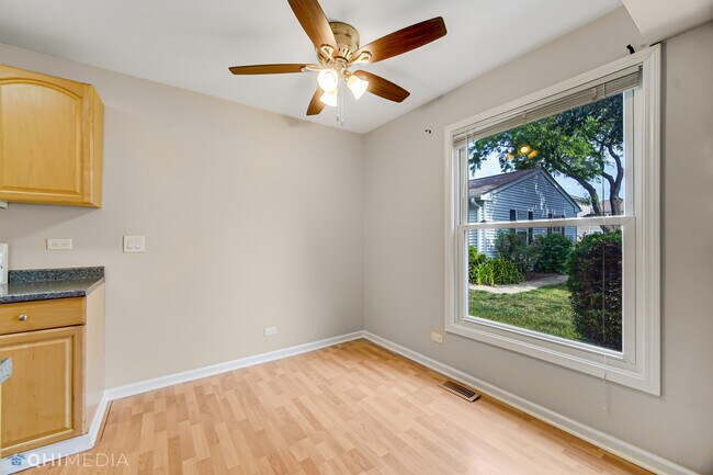 Foto del edificio - 225 Sunset Ct