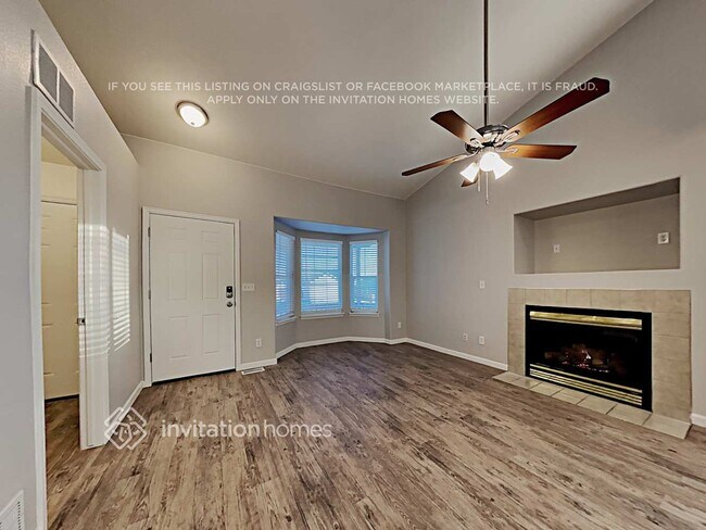 Building Photo - 8327 Firethorn Dr