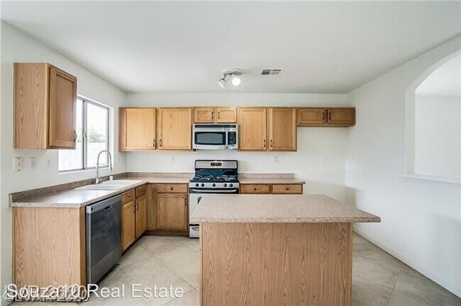 Building Photo - 4 br, 2 bath House - 6489 Dune Point Court